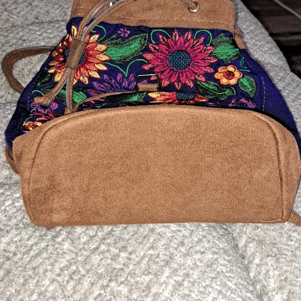 Handmade Guatemalan Canvas Embroidered Sunflower Backpack